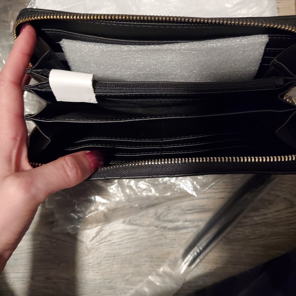 Guess wallet - Picture 4 of 5